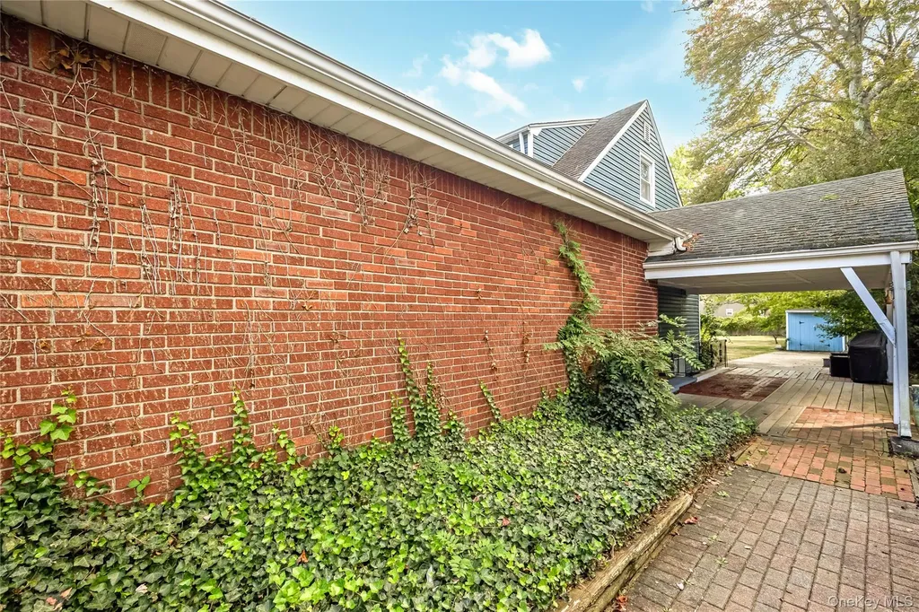 35 Forest Avenue West Babylon NY 11704
