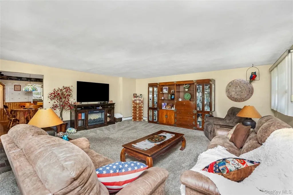 35 Forest Avenue West Babylon NY 11704