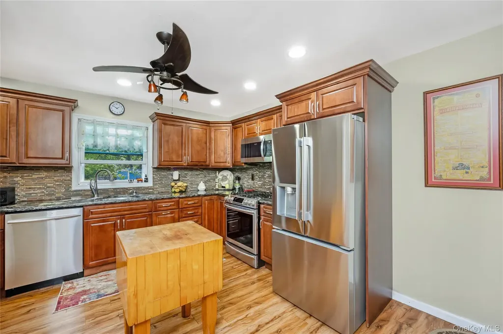 35 Forest Avenue West Babylon NY 11704