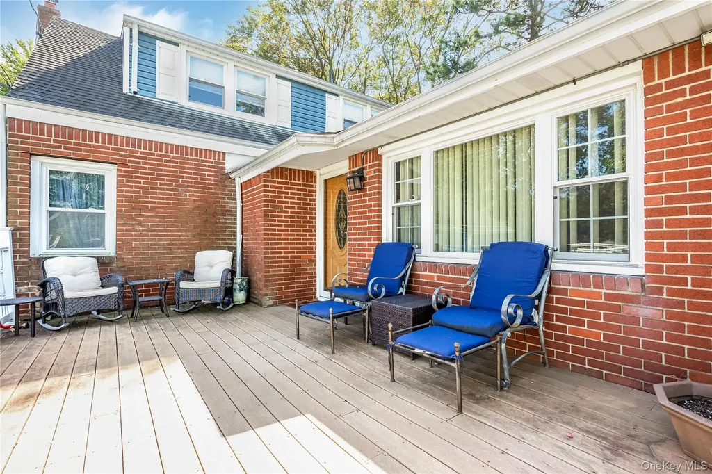 35 Forest Avenue West Babylon NY 11704