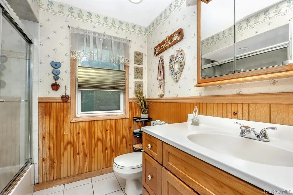 35 Forest Avenue West Babylon NY 11704