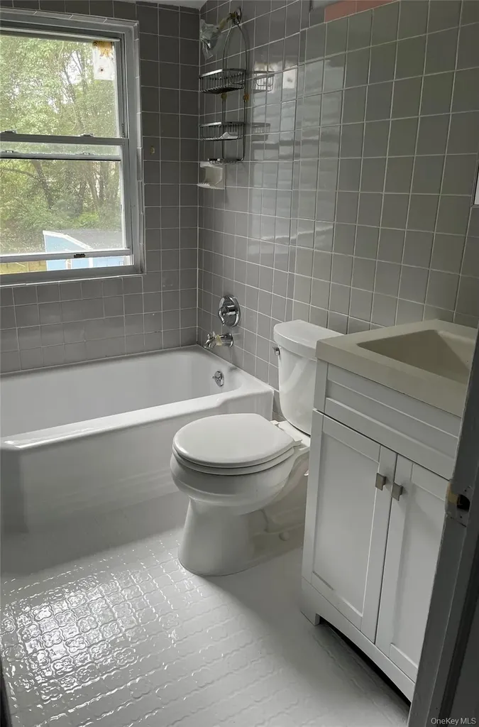 35 Forest Avenue West Babylon NY 11704