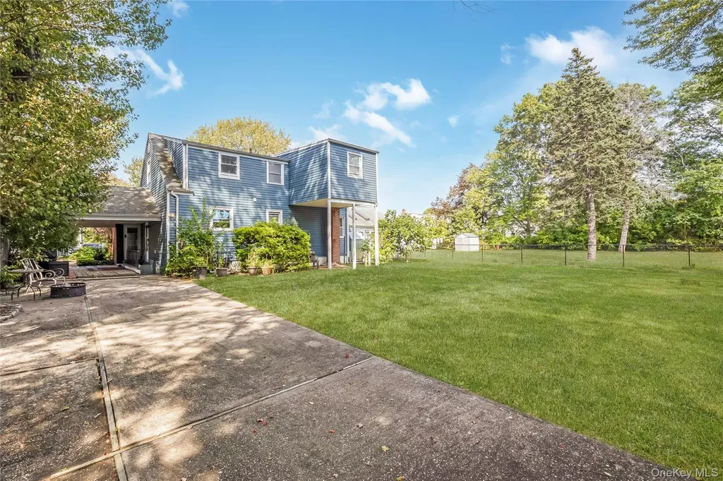 35 Forest Avenue West Babylon NY 11704