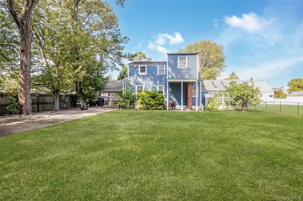35 Forest Avenue West Babylon NY 11704