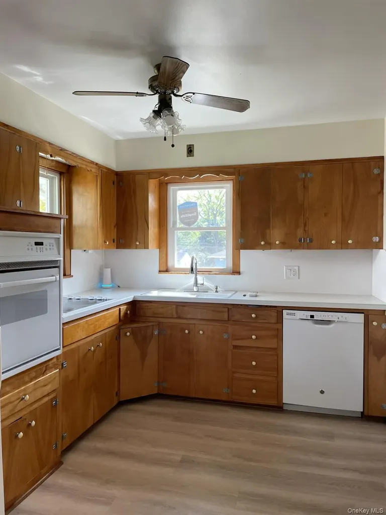 15 Arlington Court Montrose NY 10548