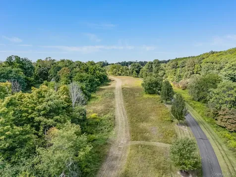 31 Oak Grove Road Clinton Corners NY 12514