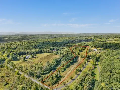 31 Oak Grove Road Clinton Corners NY 12514