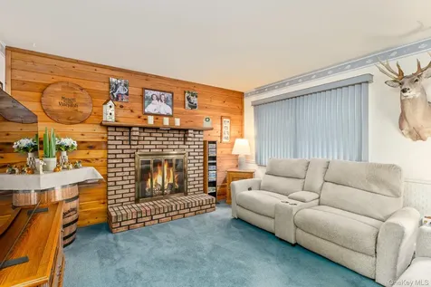 50 Margin Drive W Shirley NY 11967