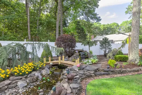 50 Margin Drive W Shirley NY 11967