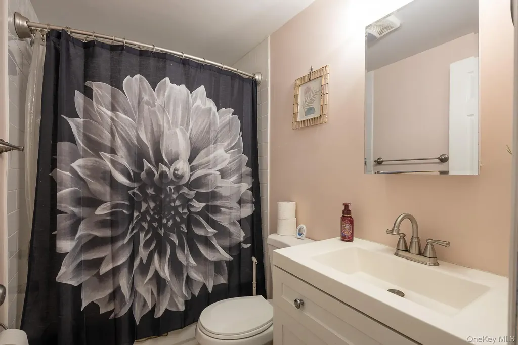 303 Orchid Drive Mastic Beach NY 11951