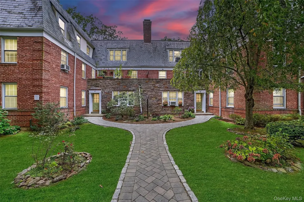 64 Pinewood Road Hartsdale NY 10530