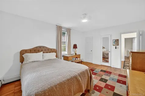 64 Pinewood Road Hartsdale NY 10530