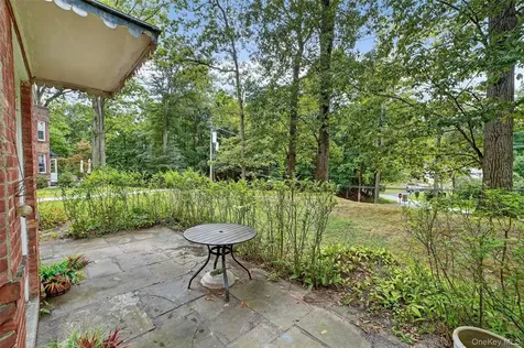 64 Pinewood Road Hartsdale NY 10530