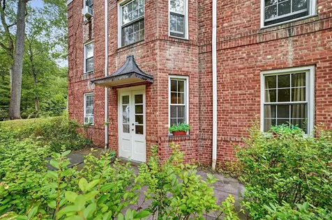 64 Pinewood Road Hartsdale NY 10530