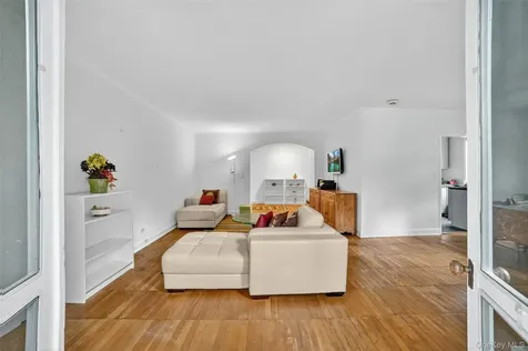 64 Pinewood Road Hartsdale NY 10530