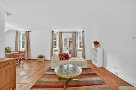 64 Pinewood Road Hartsdale NY 10530