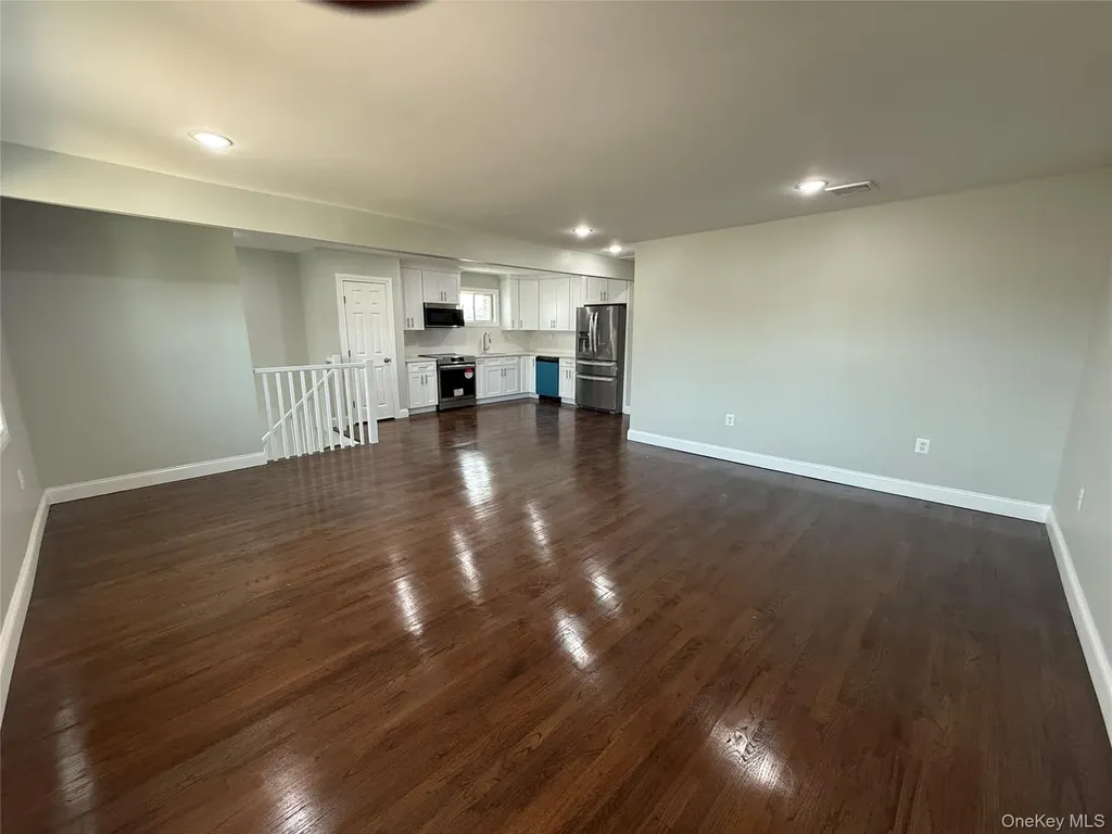 248 E Shore Road E Lindenhurst NY 11757
