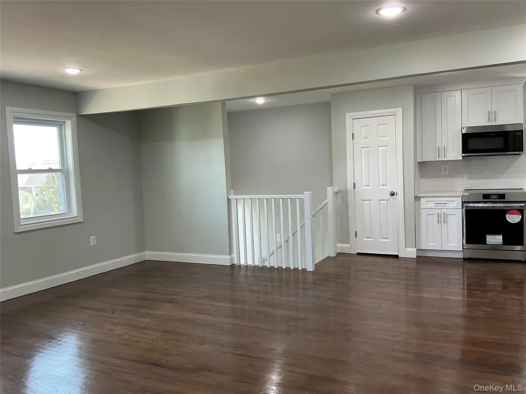 248 E Shore Road E Lindenhurst NY 11757