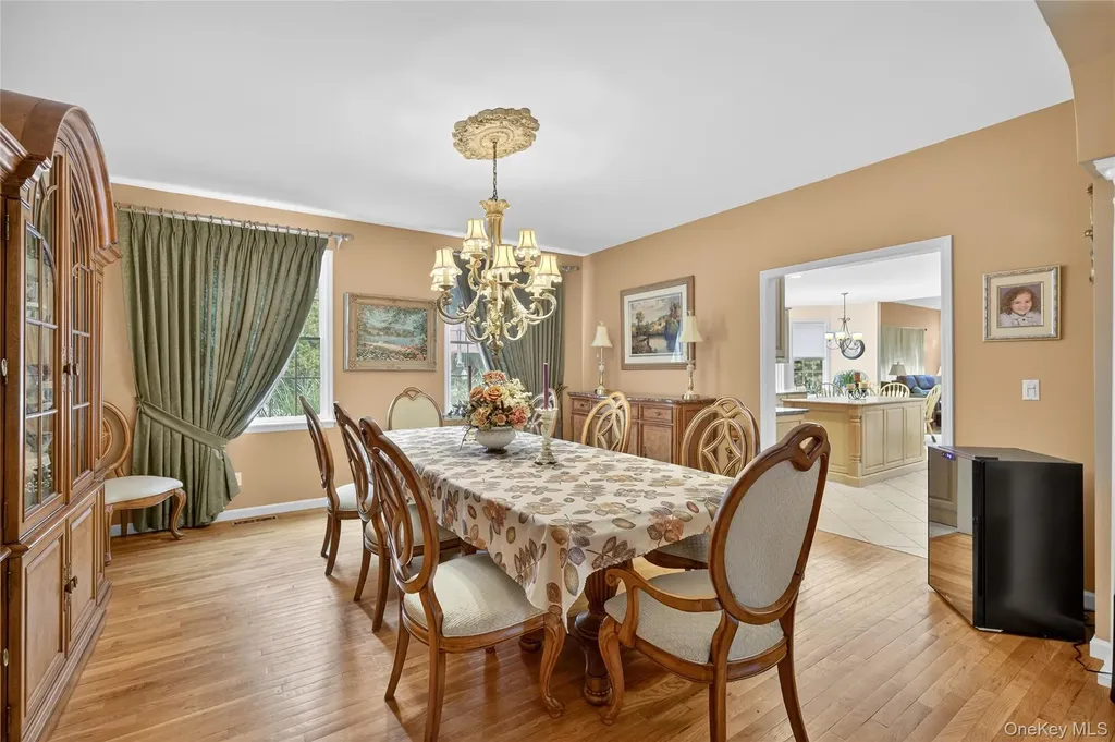 14 Meadow Crest Drive Mahopac NY 10541