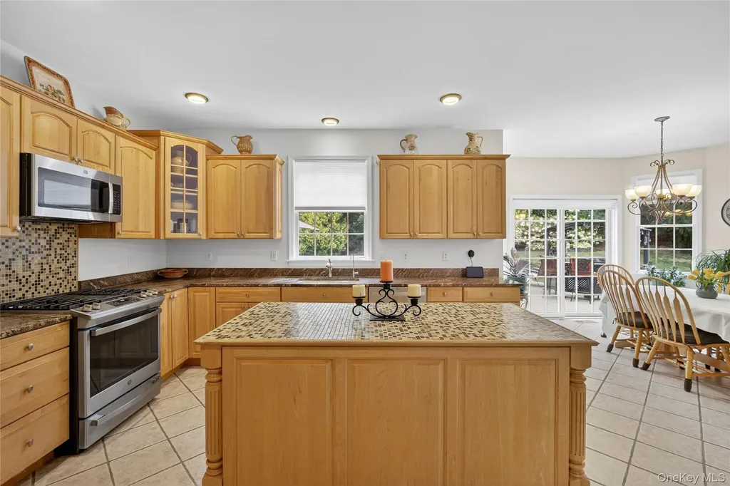 14 Meadow Crest Drive Mahopac NY 10541