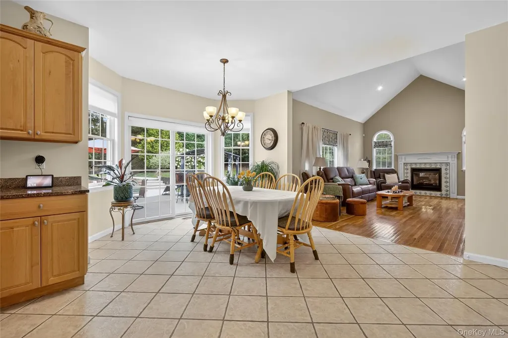 14 Meadow Crest Drive Mahopac NY 10541