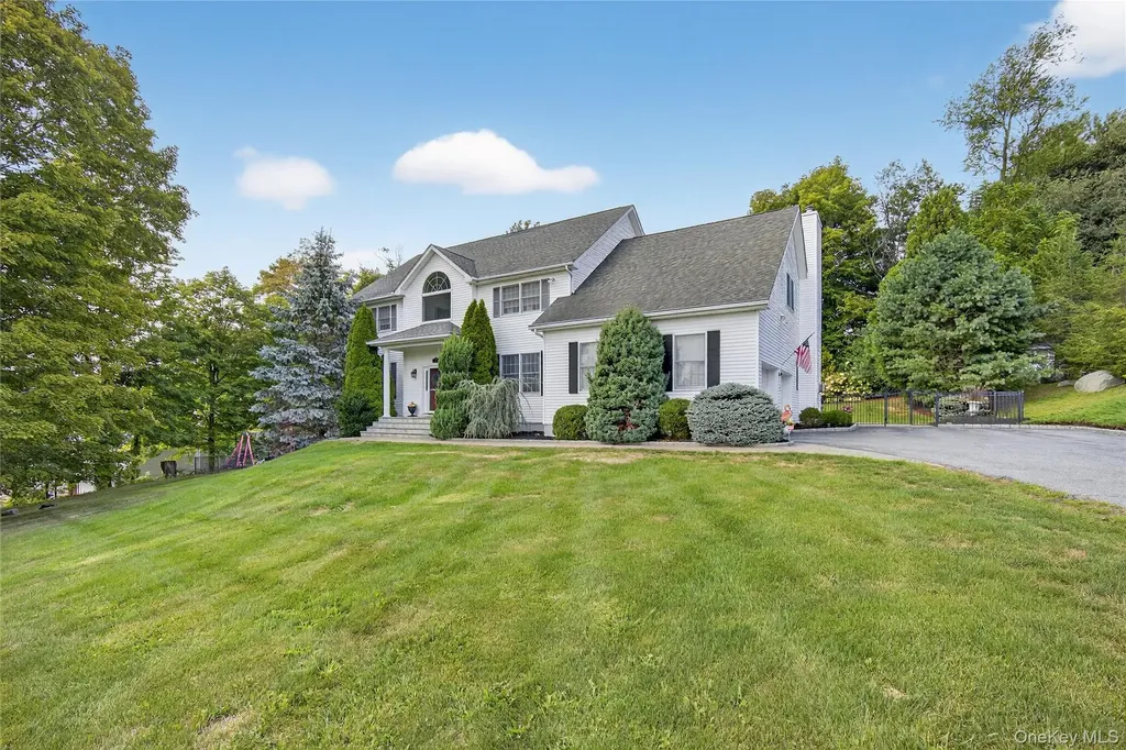 14 Meadow Crest Drive Mahopac NY 10541