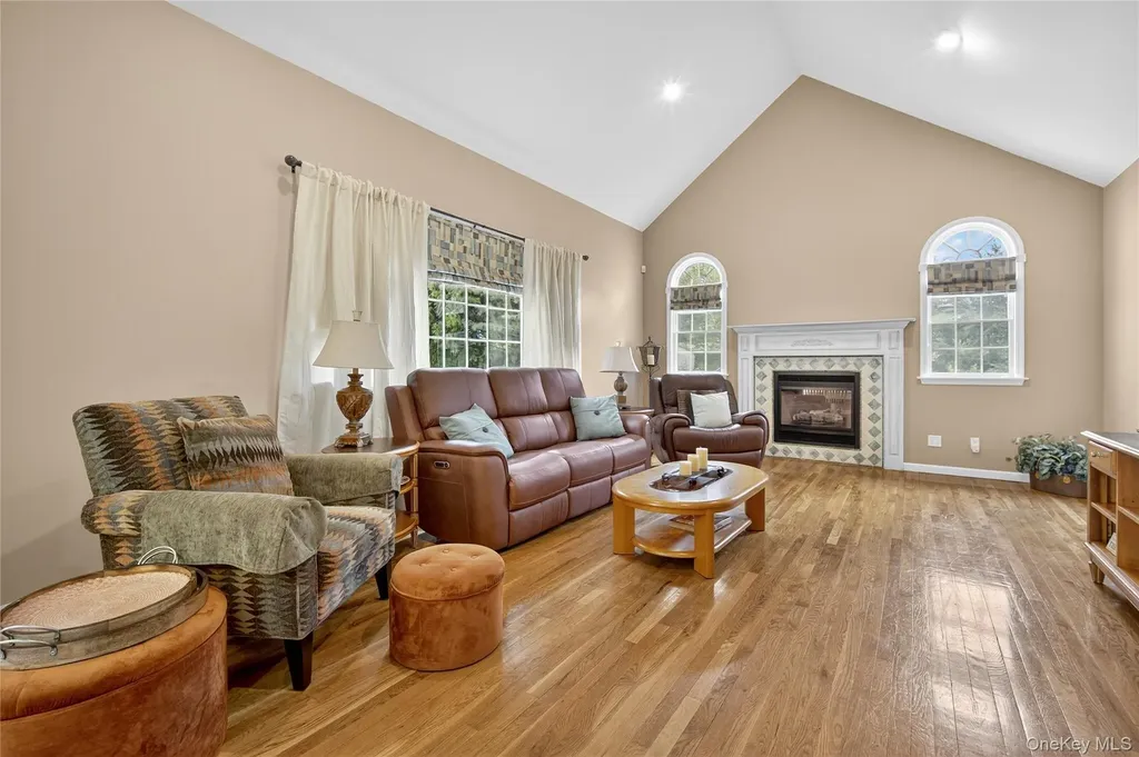 14 Meadow Crest Drive Mahopac NY 10541