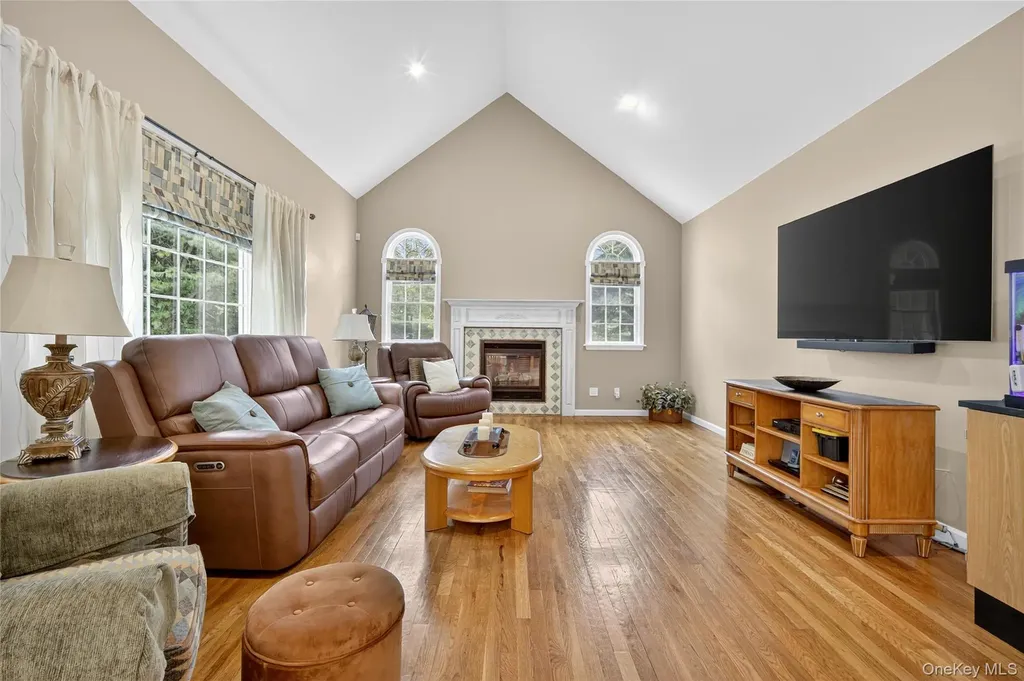 14 Meadow Crest Drive Mahopac NY 10541