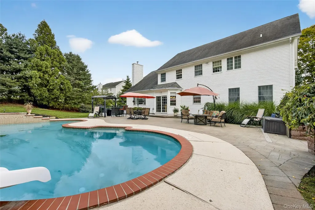 14 Meadow Crest Drive Mahopac NY 10541
