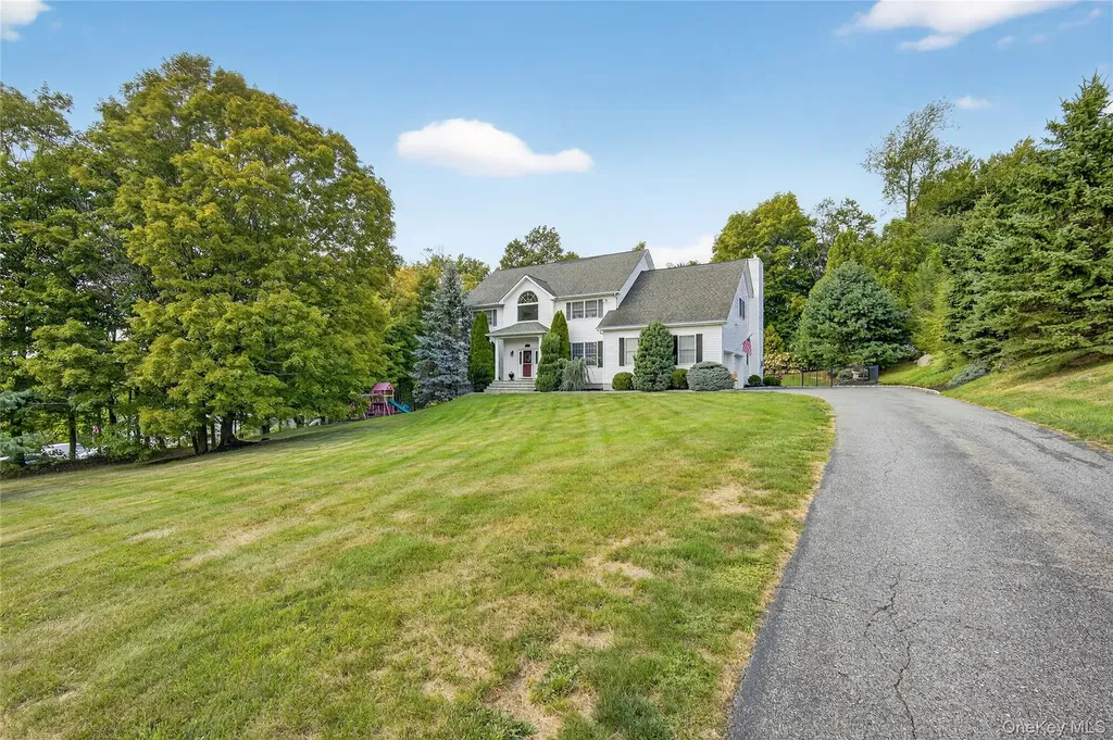 14 Meadow Crest Drive Mahopac NY 10541