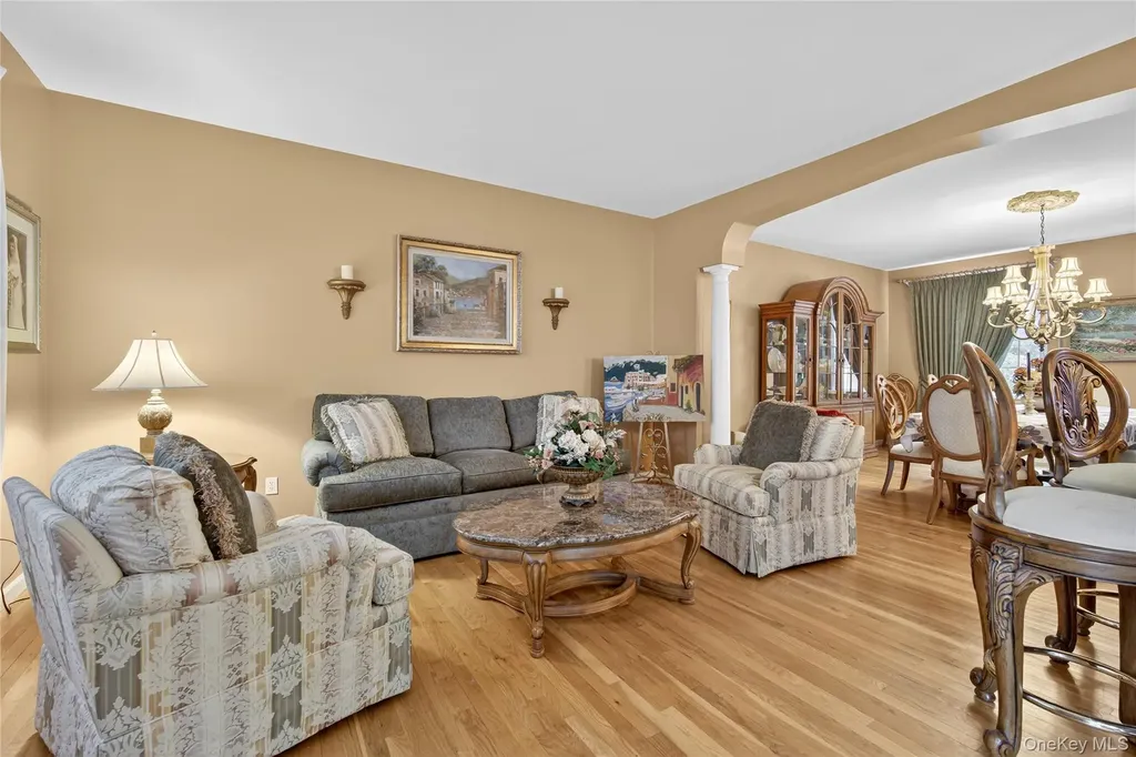 14 Meadow Crest Drive Mahopac NY 10541