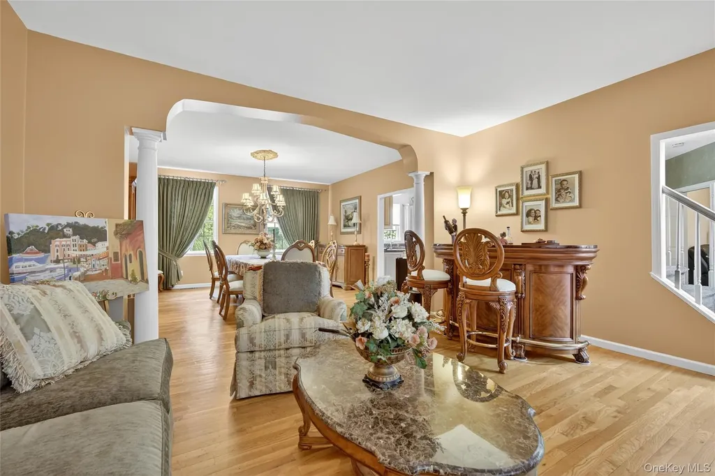 14 Meadow Crest Drive Mahopac NY 10541