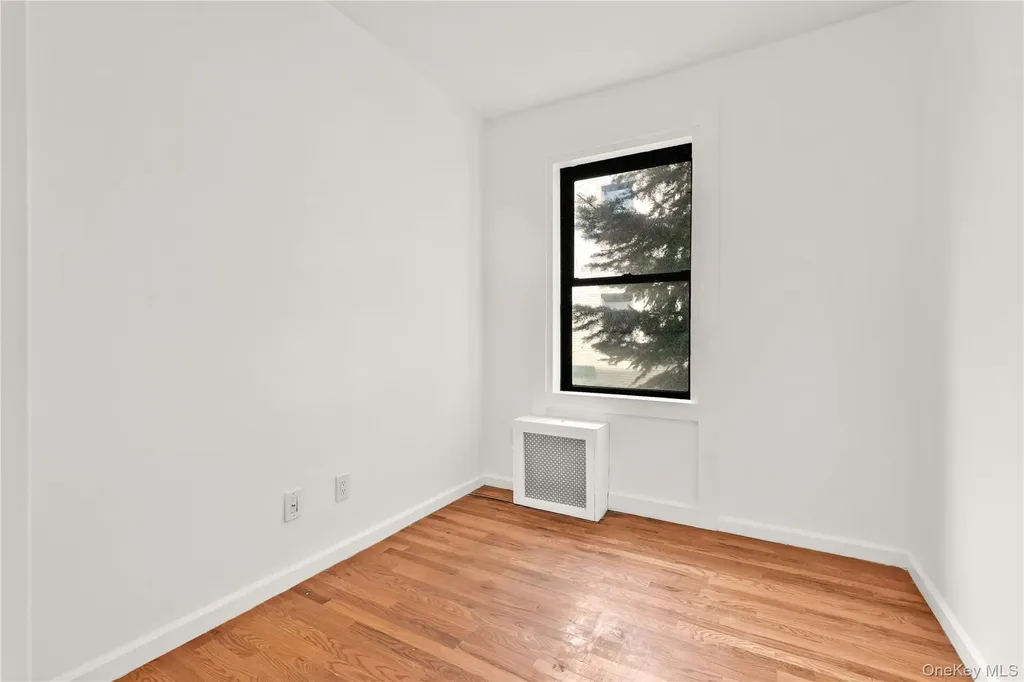 21-28 35th Astoria NY 11105