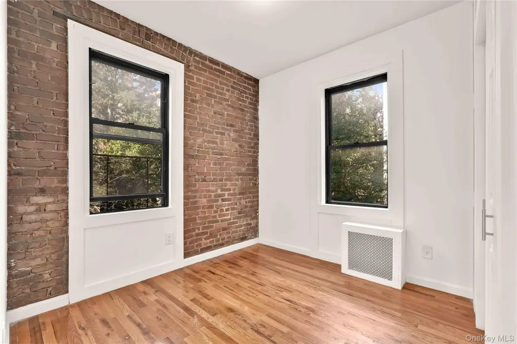 21-28 35th Astoria NY 11105