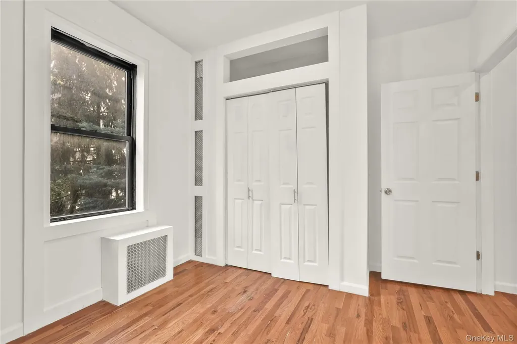 21-28 35th Astoria NY 11105