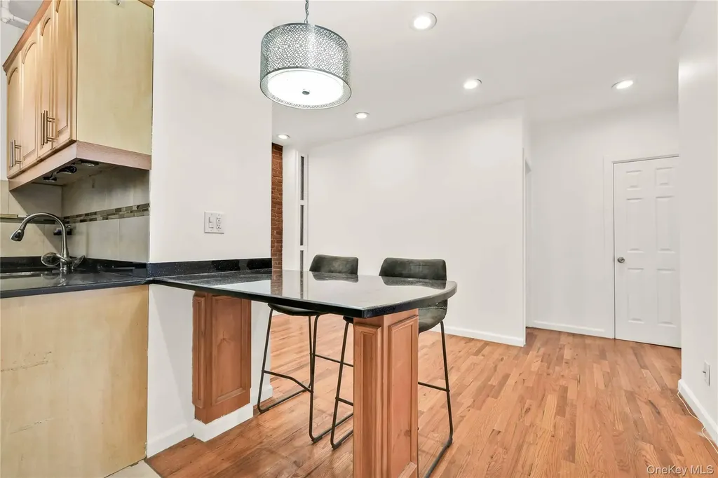 21-28 35th Astoria NY 11105
