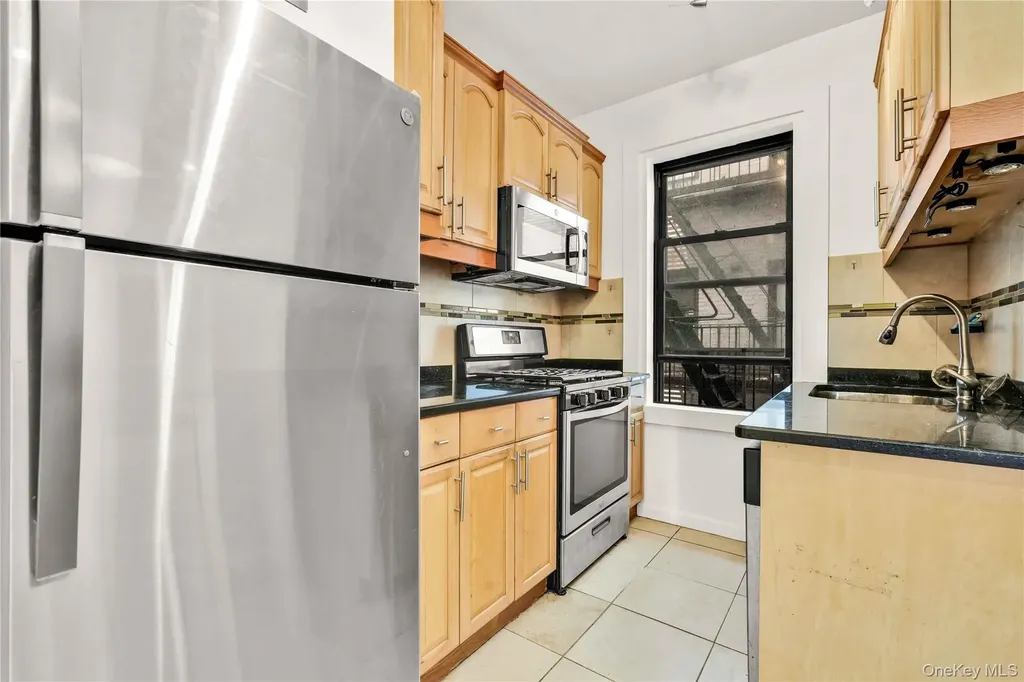 21-28 35th Astoria NY 11105