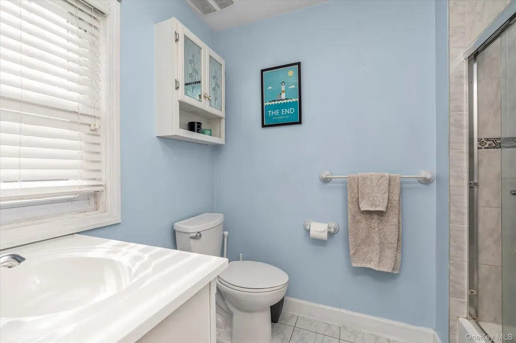 35 Manor Road Lynbrook NY 11563
