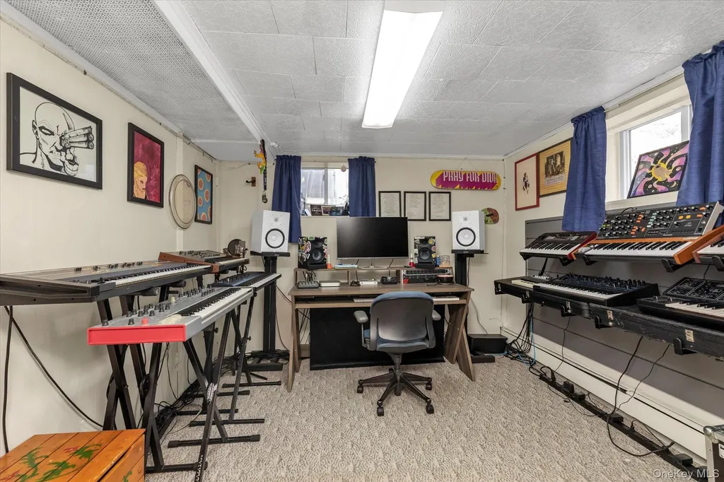 35 Manor Road Lynbrook NY 11563