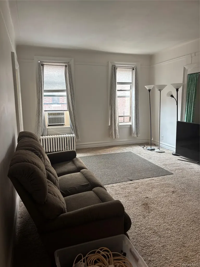 160-15 Powells Cove Boulevard Beechhurst NY 11357