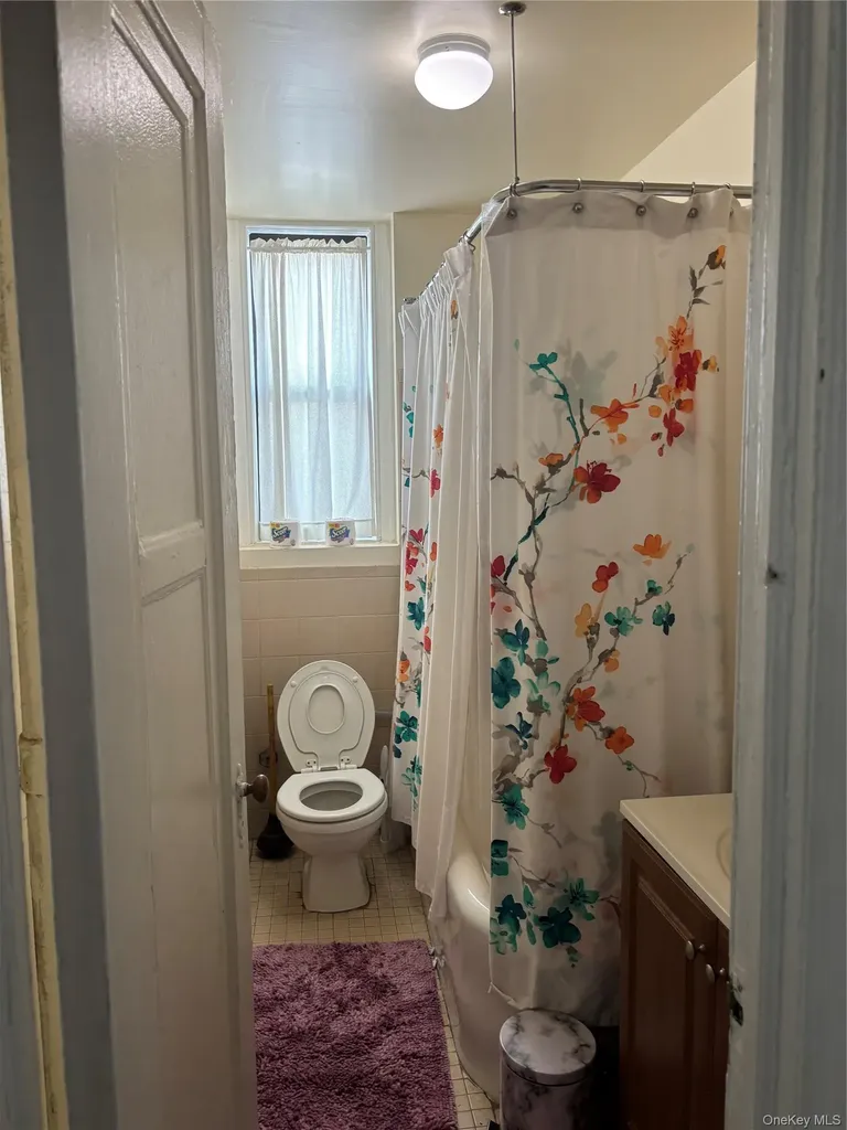 160-15 Powells Cove Boulevard Beechhurst NY 11357