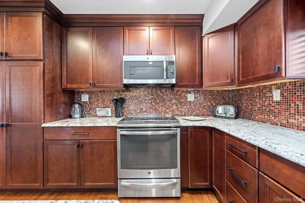 79 Stewart Avenue Bethpage NY 11714