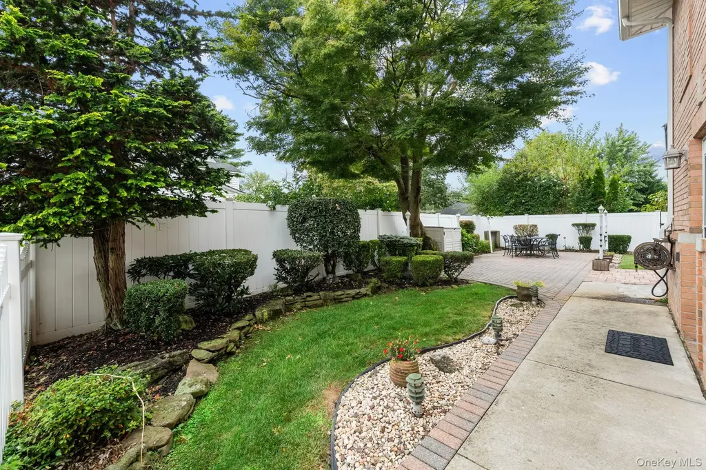 79 Stewart Avenue Bethpage NY 11714