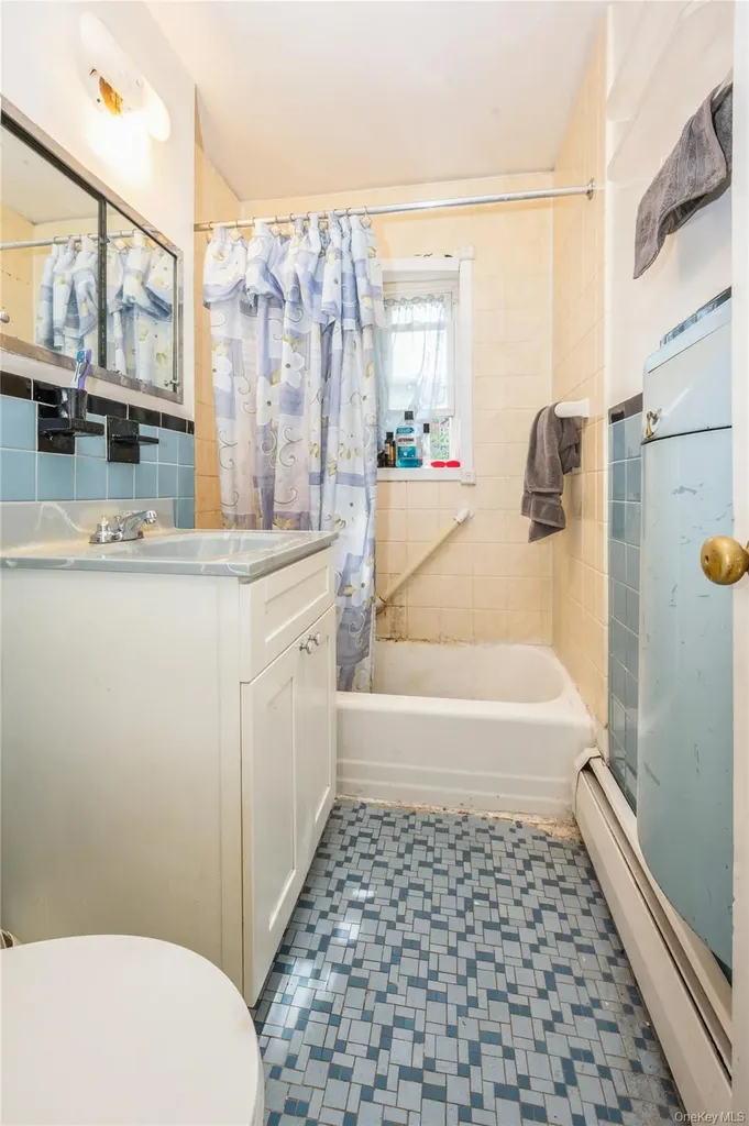 1010 E 230th Street Bronx NY 10466