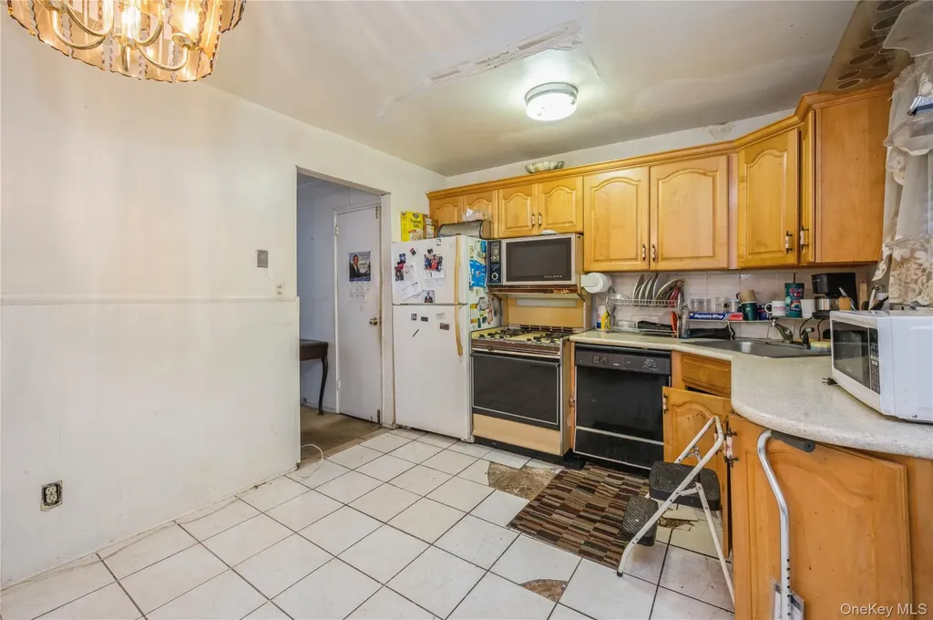 1010 E 230th Street Bronx NY 10466