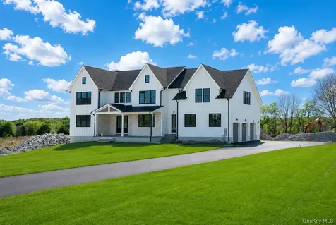 71 Abu Mousa Drive Lagrangeville NY 12540