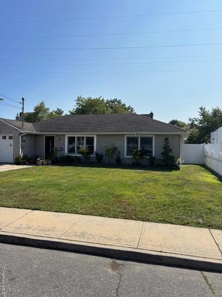 5 Oceanview Avenue Valley Stream NY 11581