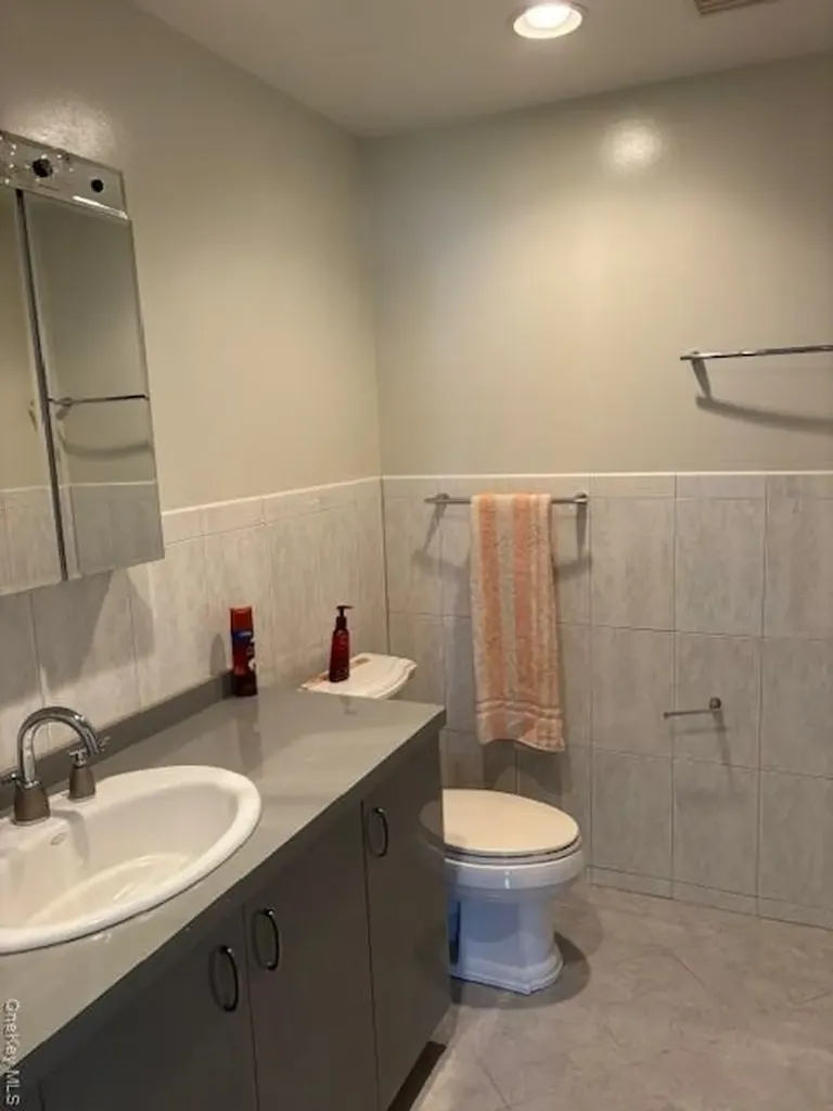 5 Oceanview Avenue Valley Stream NY 11581