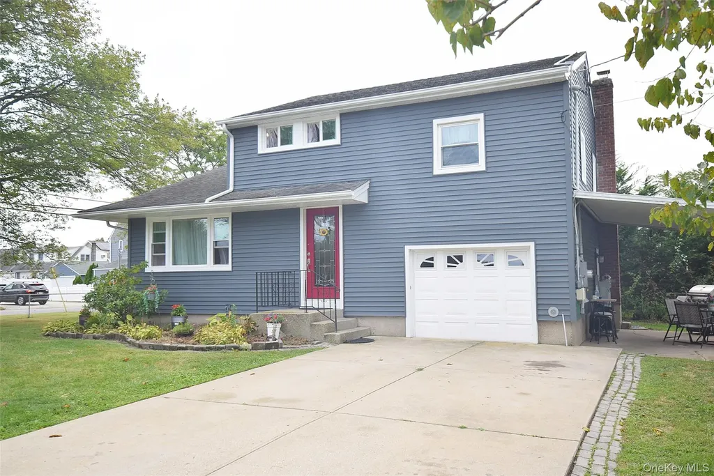 200 Cedar Lane Babylon NY 11702
