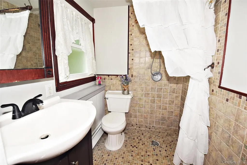 200 Cedar Lane Babylon NY 11702